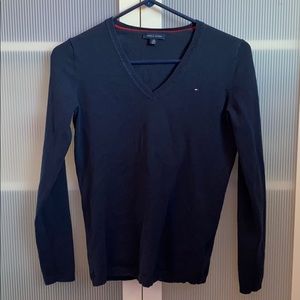 V-neck navy sweatshirt